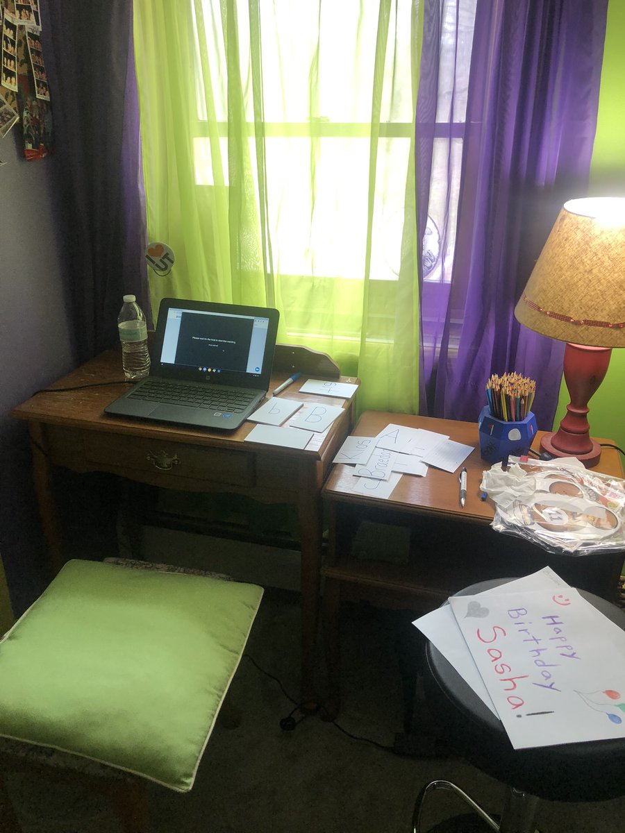 Lynnmq3's tweet photo. My new virtual classroom! https://t.co/T9iygyvJ9d