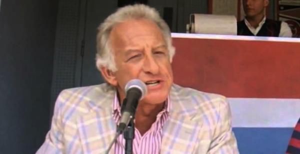 johnkgaskins's tweet image. You get to pick ONE all-time athlete, coach, or sportscaster to be quarantined with for two weeks. Who is it......? Here is mine.