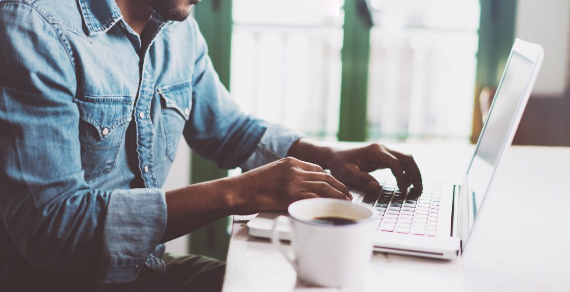 DCN_Canada's tweet image. The coronavirus pandemic has made working from home the new norm, but for those who are used to working in an office, working remotely can affect mental health, according to @WSPS_NEWS health and safety consultant Kristy Cook.  ow.ly/d6Rx50z4zhm