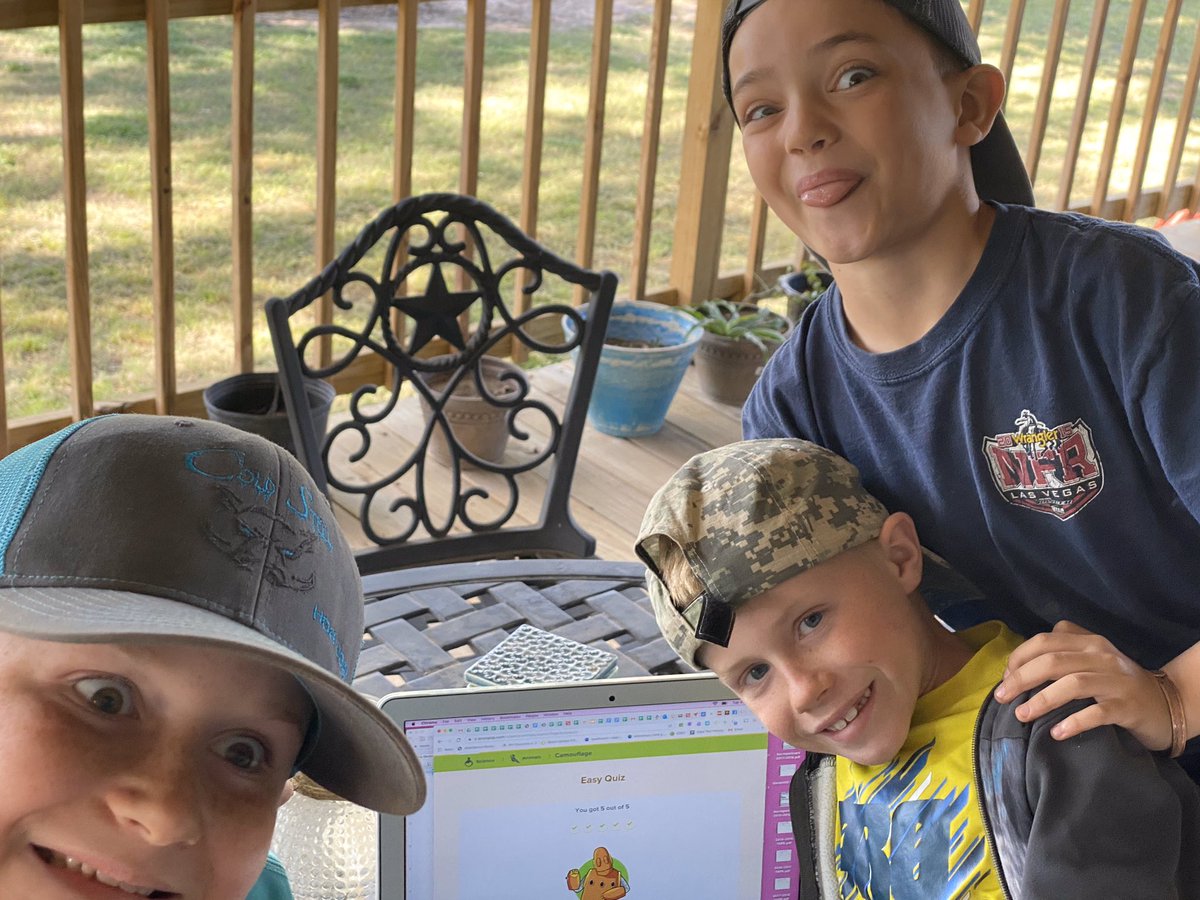 MsLynnNSE's tweet photo. Everyone is work really hard at home during our #remotelearning!!! A BIG shout out to all the families doing a great job keep up their learning at home!!! @NixonSmileyEL #april20nse https://t.co/9WaThIKGdp