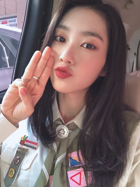 200404  #오마이걸  #OHMYGIRL Jiho's From.OHMYGIRL update [photos 3/13][ #지호  #Jiho] There are a lot of duplicates, you say...?  http://m.cafe.daum.net/-ohmygirl/XtXP/551?svc=cafeapp #HappyJihoDay 