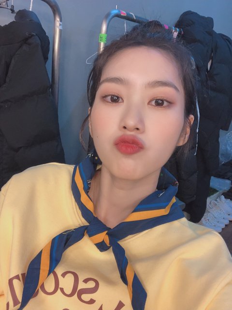 200404  #오마이걸  #OHMYGIRL Jiho's From.OHMYGIRL update [photos 2/13][ #지호  #Jiho] There are a lot of duplicates, you say...?  http://m.cafe.daum.net/-ohmygirl/XtXP/551?svc=cafeapp #HappyJihoDay 