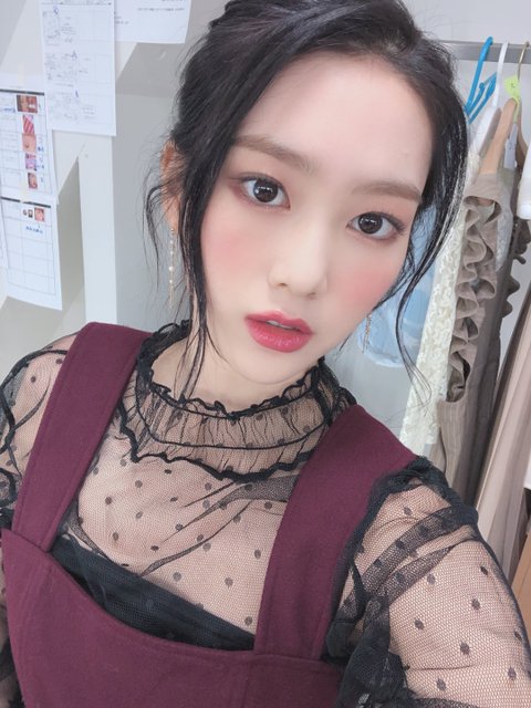 200404  #오마이걸  #OHMYGIRL Jiho's From.OHMYGIRL update [photos 7/13][ #지호  #Jiho] There are a lot of duplicates, you say...?  http://m.cafe.daum.net/-ohmygirl/XtXP/551?svc=cafeapp #HappyJihoDay 