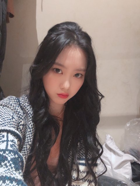 200404  #오마이걸  #OHMYGIRL Jiho's From.OHMYGIRL update [photos 8/13][ #지호  #Jiho] There are a lot of duplicates, you say...?  http://m.cafe.daum.net/-ohmygirl/XtXP/551?svc=cafeapp #HappyJihoDay 