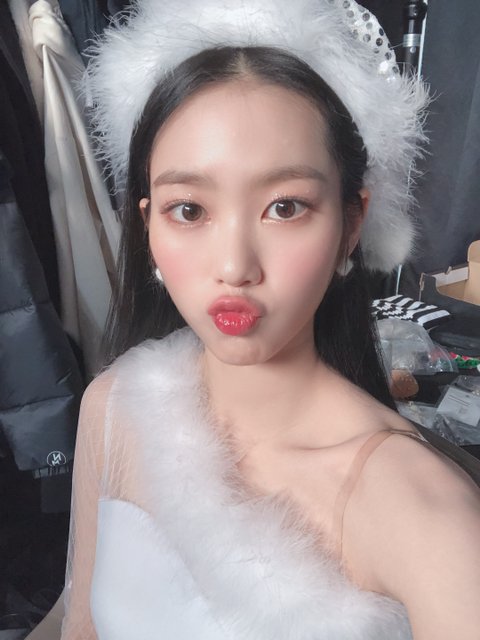 200404  #오마이걸  #OHMYGIRL Jiho's From.OHMYGIRL update [photos 13/13][ #지호  #Jiho] There are a lot of duplicates, you say...?  http://m.cafe.daum.net/-ohmygirl/XtXP/551?svc=cafeapp #HappyJihoDay 