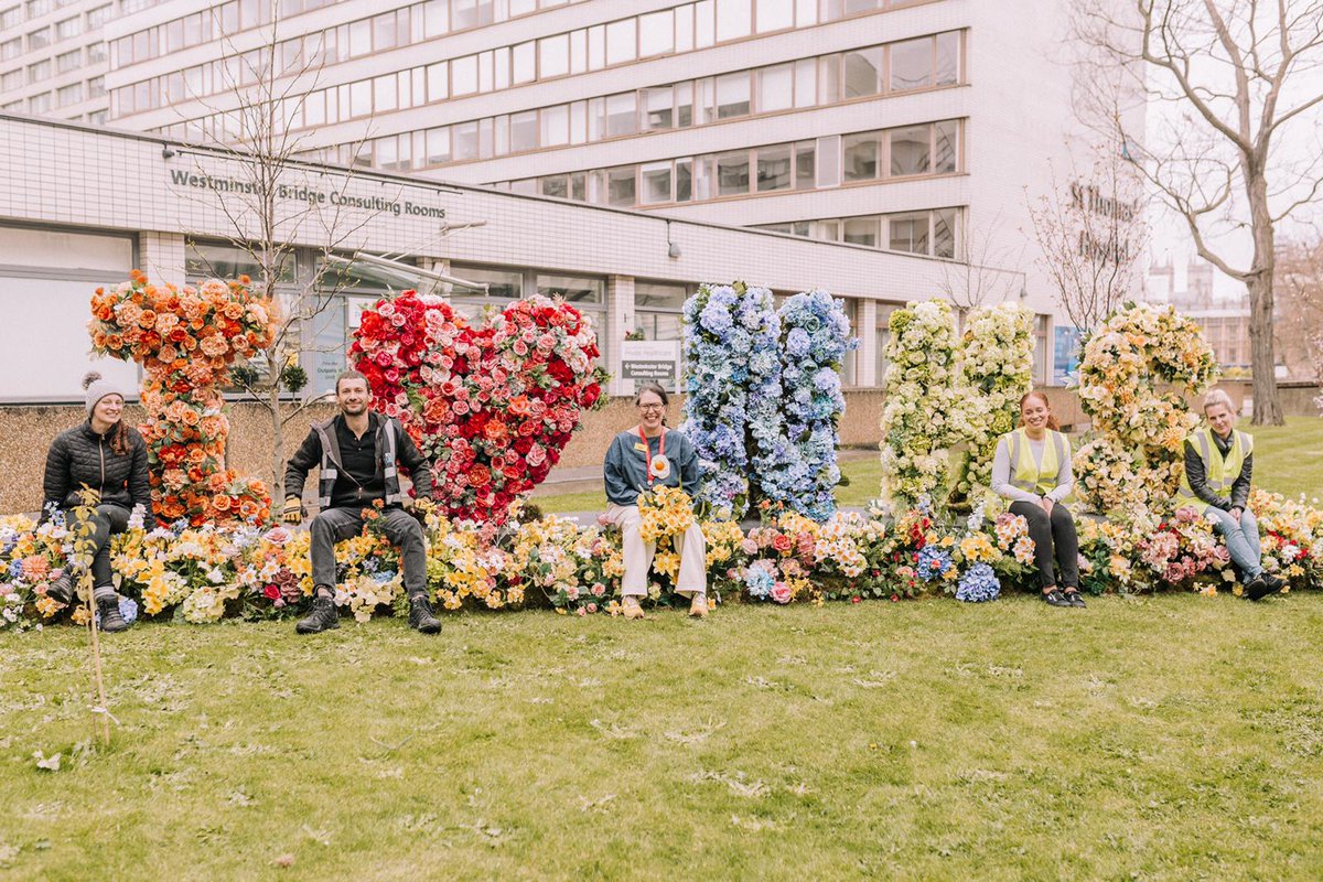 WE ❤ THE NHS A special floral display for Guy's & St Thomas's and Evelina Children's Hospital in London. A token of our appreciation for all the selfless kindness shown by the staff and volunteers working so hard to protect us all. #nhs #ThankYouNHS #nhsworker