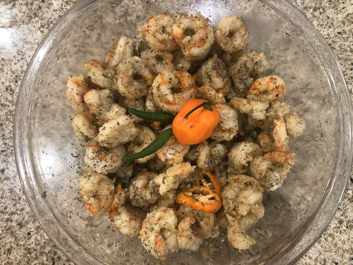 BlueWater2011's tweet photo. Salt and Pepper Shrimp https://t.co/2ckNqtJPx8 https://t.co/v5xrzUWPSl