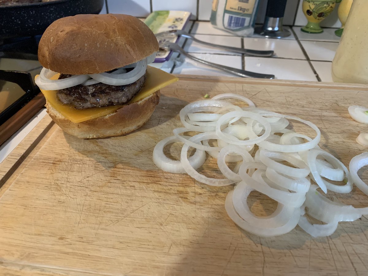 Home made burgers tonight. Better than Mac Donald’s said my daughter 😇
