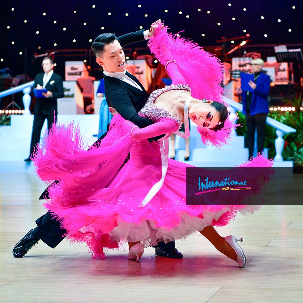 IDSdanceSHOES's tweet photo. #HappyFriday ! With all that is going on around the world lets cheer ourselves up with this fantastic photo of our #IDSEliteTeam Jianan Peng (Phillip) & Jia Ci Zhong (Joanne) from the #UKOpen2020 captured in a throwaway oversway💃🕺
https://t.co/cKMMFfL4OT https://t.co/iblwmDNLSj