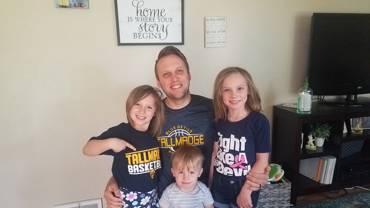 B_Hovey1543's tweet photo. Spirit day Friday! We're spreading our spirit to two awesome districts! 
#RemoteBTP #blacktigerpride #togethertallmadge https://t.co/1qpMqAp2nv