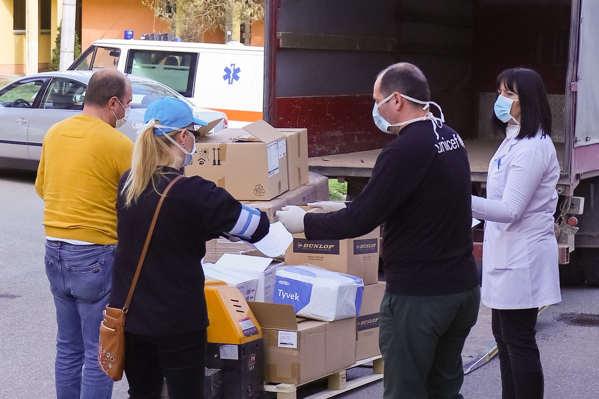 tamipz's tweet photo. Today we have delivered packages with medical equipment to Mitrovica hospital. This is second delivery from @UNICEFKosovo. 
#COVID19 #CoronavirusPandemic #coronavirus 
@ivanam007 https://t.co/gdJduwm4rX