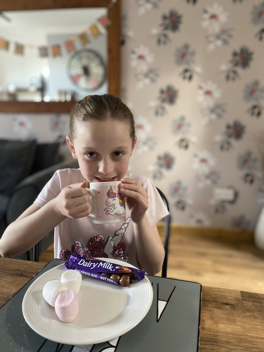 t123_miss's tweet photo. MH enjoying her hot chocolate,marshmallows and dairy milk treat for having star of the week ⭐️ Thank you MPS for being amazing and having star of the week assembly online @MarkhamYear4 @MarkhamHead #TeamMarkham❤️🌈 https://t.co/1PVfRaKR9d