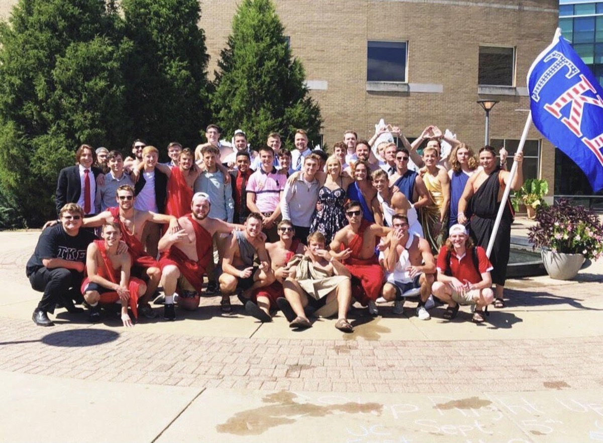 TKE_Sweethearts's tweet photo. Maddie Ganka of Nu Lambda is serving her 2nd yr as #TKESweetheart &amp; 2nd term as Panhellenic President. W/ a smile on her face, she continues to support #TKE &amp; is leading the women of their community through this tough, unprecedented crisis. #TKEheartApril #tkeheart https://t.co/4gk6pHOZGF