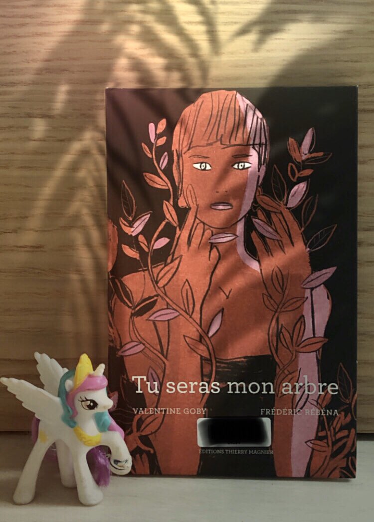 pal_licorne's tweet image. The last but not the least 😉 Petite dernière critique de mes lectures de mars… Le #romangraphique #tuserasmonarbre de Valentine Goby et Frédéric Rébéna aux Editions Thierry Magnier.

Plus sur : instagram.com/p/B-hs9O3K53G/…

#conseilslecture #avislecture #livre #lecture #licorne #pal