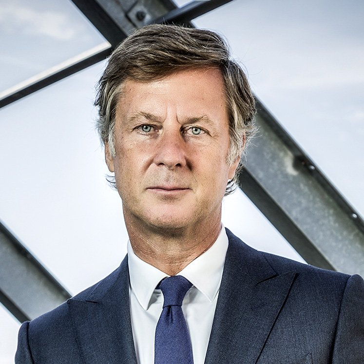 👏👏 à Sébastien Bazin CEO de groupe <a href="/Accor/">Accor Group</a> de s'engager à prendre en charge les frais d'hospitalisations liés au #Covid_19 de chacun de ses salariés dans le 🌎 ! Une initiative à dupliquer d'urgence ! 🙏#TousUnis

Cc @FlorentHTMY <a href="/CathCervoni/">Catherine Cervoni</a> <a href="/Nicochan33/">Nicolas Babin</a> <a href="/mallys_/">Mallys </a> <a href="/ipfconline1/">ipfconline</a>