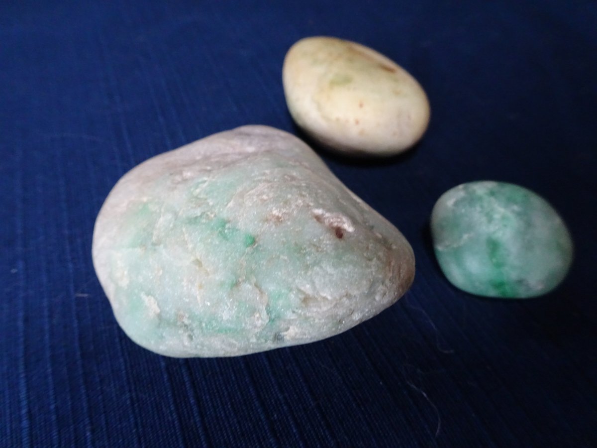 コレクションを見せびらかす(^_^) 石編② 青と緑の石。 《翡翠》 緑の