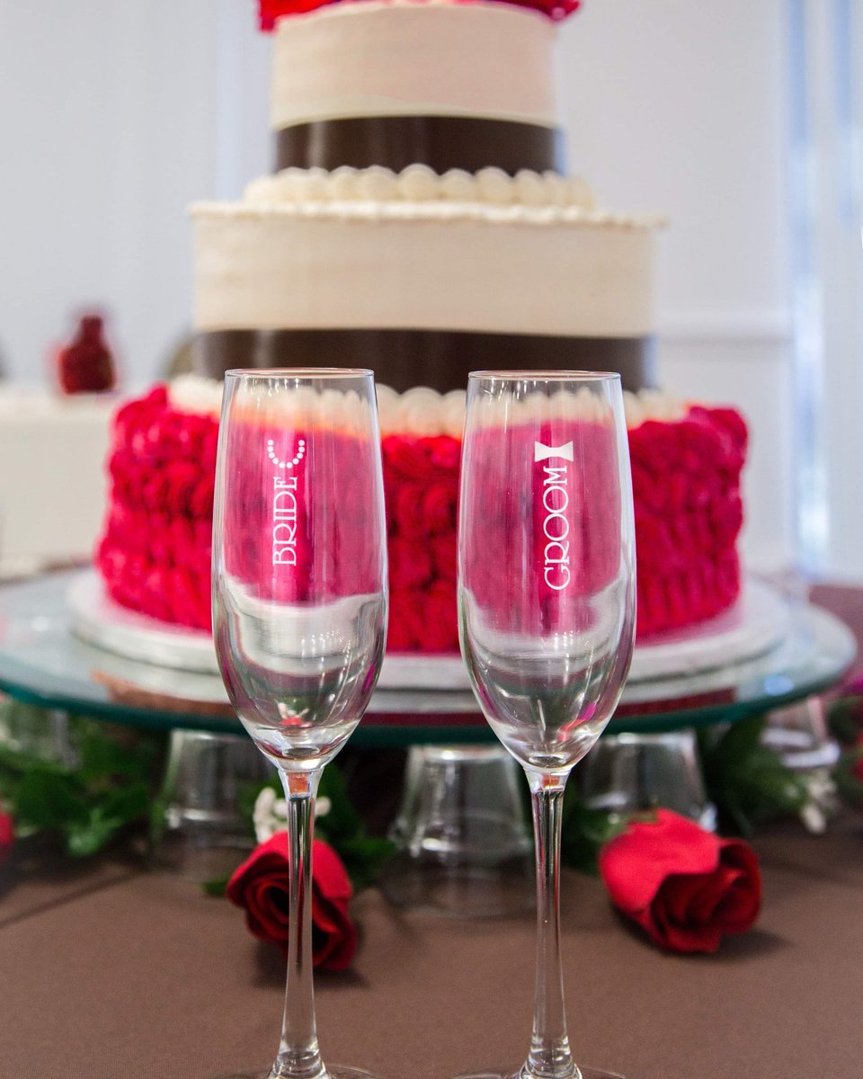 InnFindlay's tweet image. It's hard to plan a wedding with all the uncertainly going on in the world right now. However, we are dedicated to making your dream day a reality! Let us work with you to reschedule or plan for a future date. 
#postponedontcancel #wedding #findlayoh

findlayinn.com/wedding