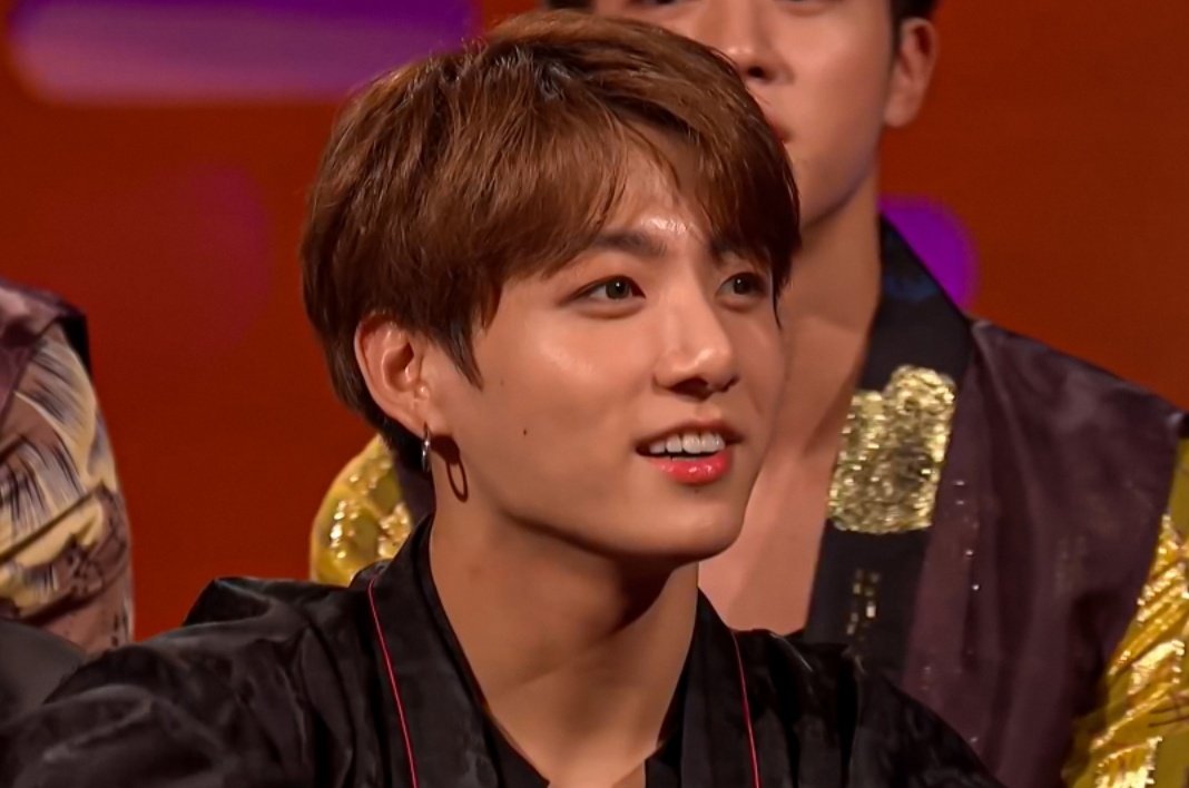 jungkook's natural honey skin; an important thread 