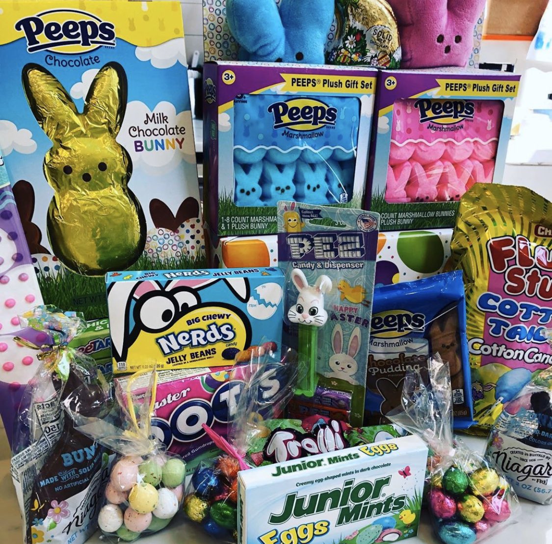 henryssweet's tweet photo. Easter is NINE days away! Call us to order Easter baskets and cookie decorating kits for curbside pickup.
🐰 240-483-0485 🐰 https://t.co/MulyRfaHuS