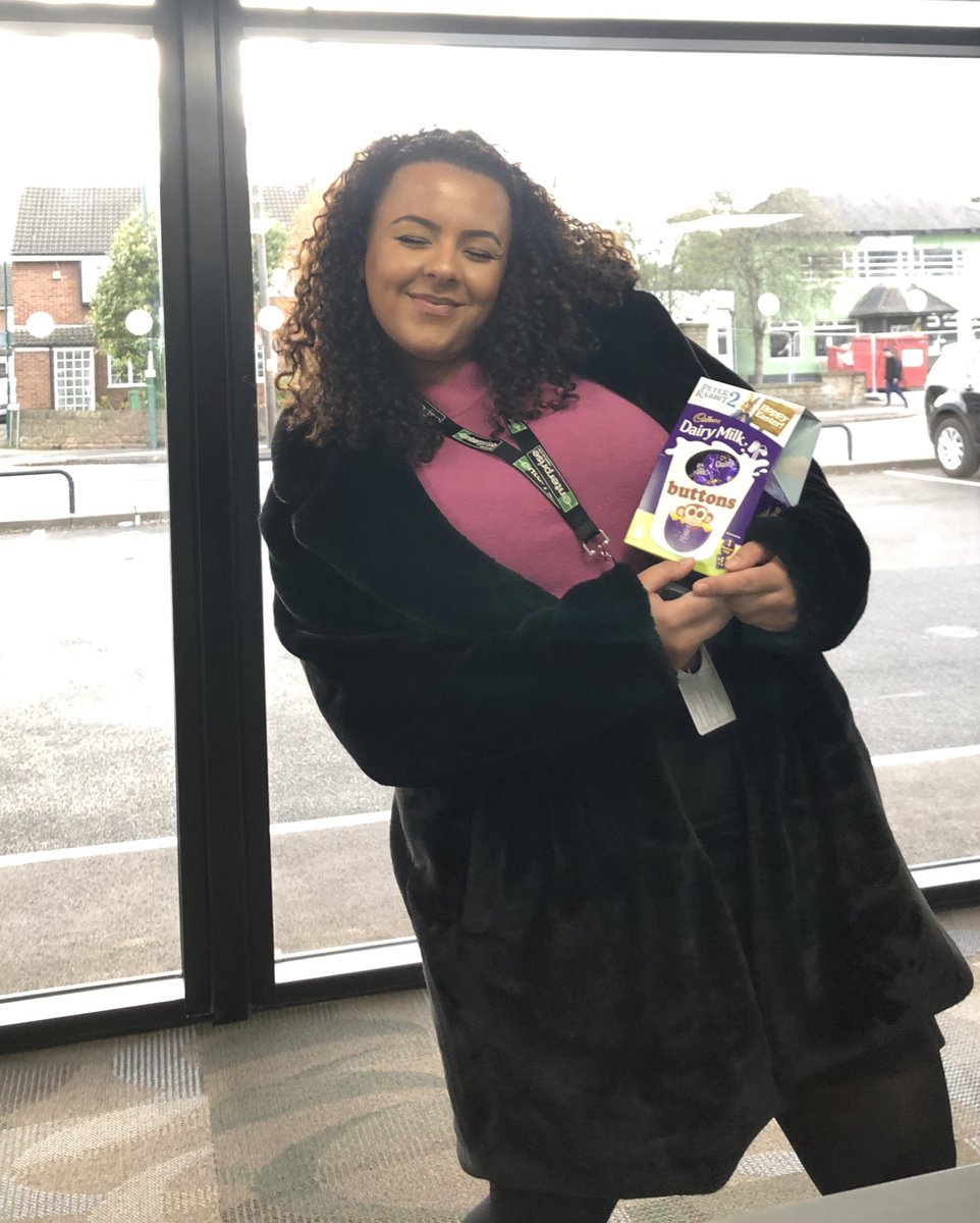 Holly Shaw tweet media