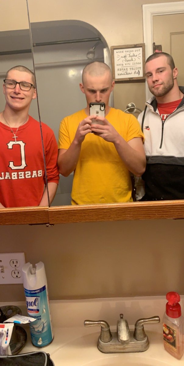 We saw all of these girls dying their hair, so we thought we’d up the ante a little bit and start out own challenge😅
#buzzcutcorona