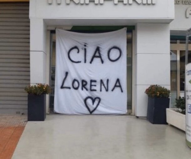 La doctora italiana Lorena Quaranta fue estrangulada y asesinada por su novio después de que él la acusara de contagiarlo por Covid-19 (se les hizo pruebas a ambos y salieron negativas). El machismo y la violencia contra la mujer no descansan, ni durante una pandemia.