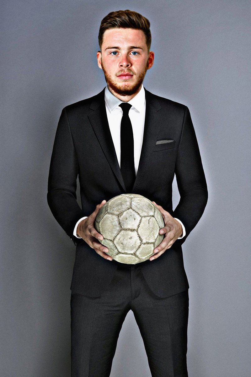 🗣| Hola, Me presento, Soy Mark: Jugador de Colombia 🇨🇴 // Juego de Delantero Central ⚽️ // Actualmente Libre 🏳/ 📸 Foto de hace 3 semanas