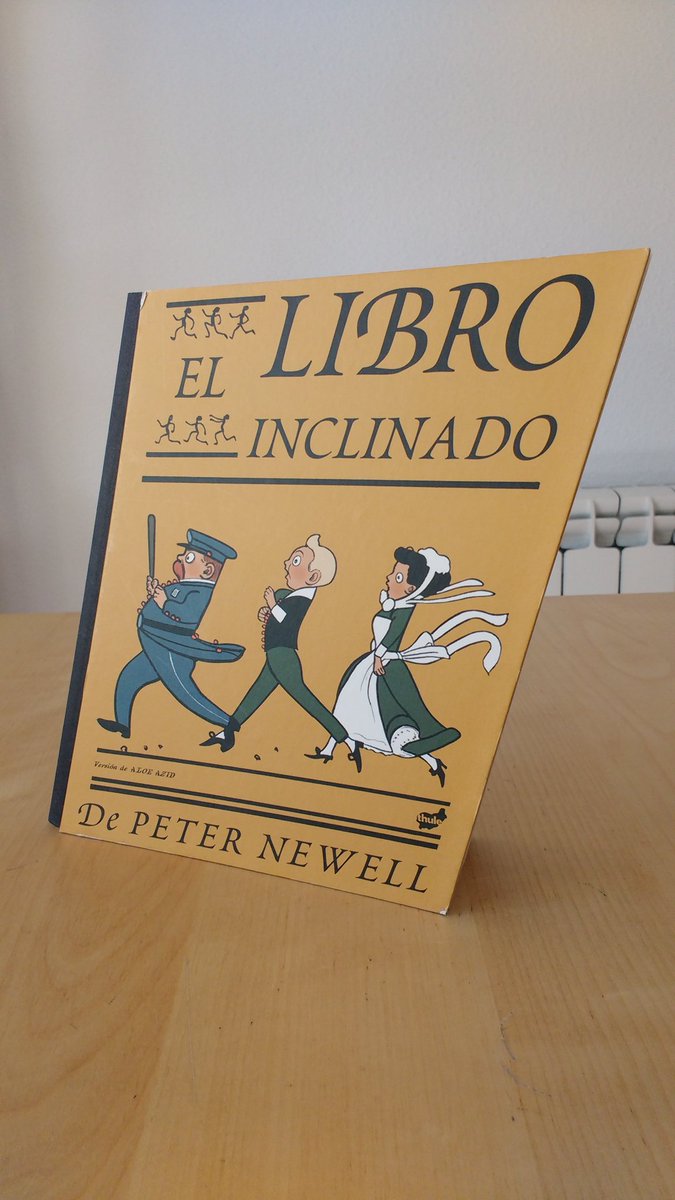davidk007's tweet photo. Paseando por mi #biblioteca me encuentro con... El libro inclinado, de Peter Newell, facsímil editado por @ThuleEdiciones de uno de los primeros libros troquelados publicado originalmente en 1910.
Y en verso rimado.
(Día 21 de #YoMeQuedoEnCasa )
#DiadelLibroInfantil
#DiaLIJ https://t.co/jdViqyKacv