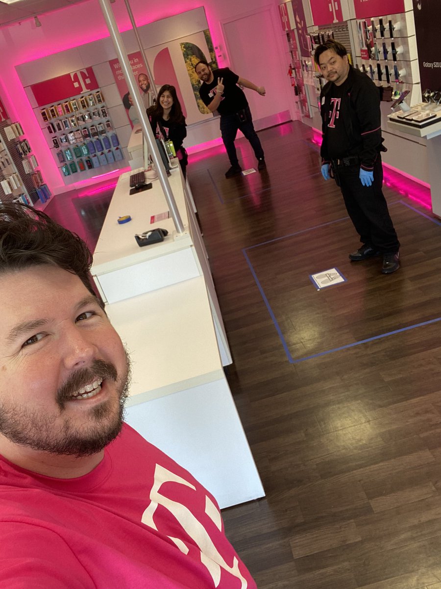 What’s up citrus gang!!!! Ready to assist all the Citrus Heights community and maybe even recommend how to pass the time! @JMadridEW @MGonzal186 @RealEWInc @MitchieYourgirl