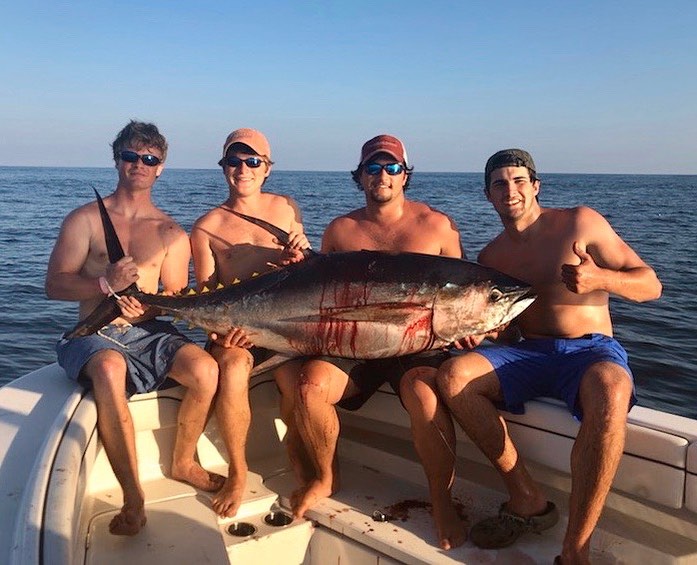 JupiterMarine's tweet photo. #FlashbackFriday to this awesome catch! 🎣 Comment your best guess below for the type of tuna & weight on this ____!
.
.
Photo: Thomas L.
.
.
#Jupiter26 #BigGameFishing #FishingLife https://t.co/6cMOcZtmUC