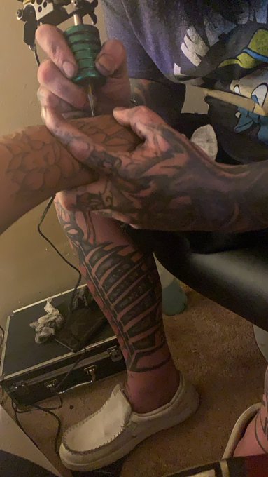 Tattoo Time https://t.co/ElIP8OTVMf