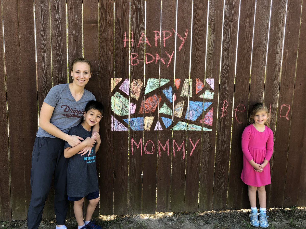 Angela Gamez tweet media