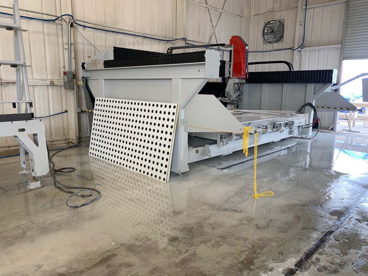 parkindustries's tweet photo. FASTBACK II w/ SlabBACK &amp; VOYAGER XP at American Granite &amp; Marble ready to rock. 🇺🇸

#freshinstallfriday https://t.co/VQWT1qitpI