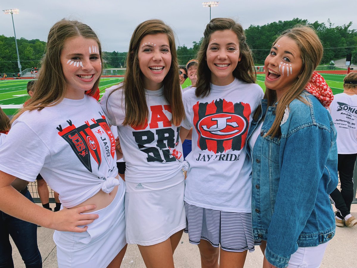 kaitlinbakerrr's tweet photo. #jaydayfriday ❤️🖤 some of our favorite memories from this year!! @JeffCityStuco https://t.co/bgmPcEwEFj