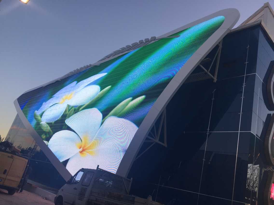 DigiiSign's tweet photo. Did you know that our LED displays can be fully customized in shape! Check out some of our past curved and uniquely shaped LED displays and learn more about our display options at https://t.co/zaGMdT2H0k! https://t.co/hLn3rOvXiQ