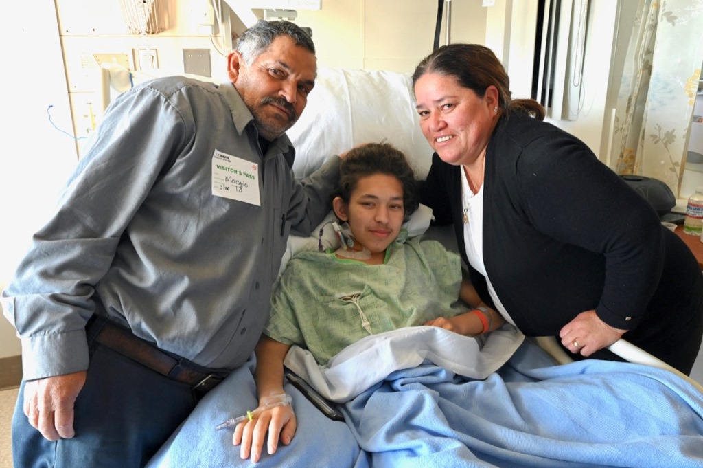 “As a mom, I’m grateful for UC Davis Medical Center because they gave new life to my son.” -Angelica Gonzalez, whose son Alex, 17, was born without kidneys. Alex underwent an essential transplant surgery on March 22, 2020, to receive a donated kidney. 5/6