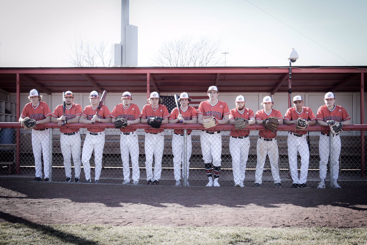 Melbie_melbie's tweet photo. #NSAASeniorSalute Millard South Patriots Baseball Seniors - Class of 2020 Strong ❤️⚾️💙
@nsaahome @MSHS_Baseball @MSHSactivities https://t.co/vwfGKYbKzE