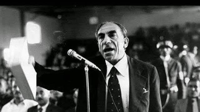 enes_aknc_'s tweet photo. Bugün varya bugün,yaslıyım bugün
Ağlayan bozkurtun,titreyen tuğun
Acısı çok büyük hisliyim bugün
Liderimin,yolbaşcımın, Başbuğun
Ecel şerbeti içtiği gündür
Başbuğun dünyadan göçtüğü gündür.
#basbugalparslanturkes https://t.co/HpufucuDkT