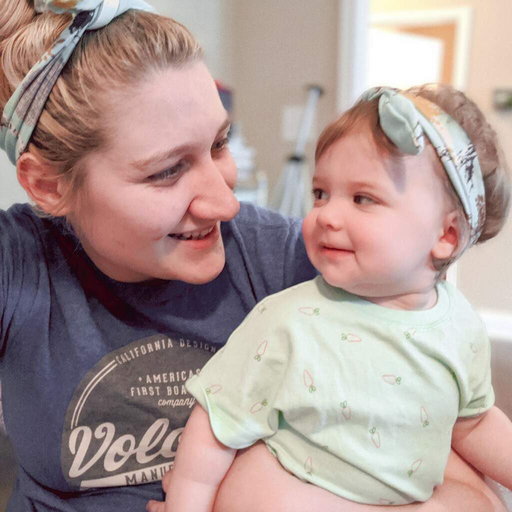 brightpathsATH's tweet photo. Sydney and Evie wear blue for child abuse prevention month! #wearblueday2020 https://t.co/jAo036NUMa
