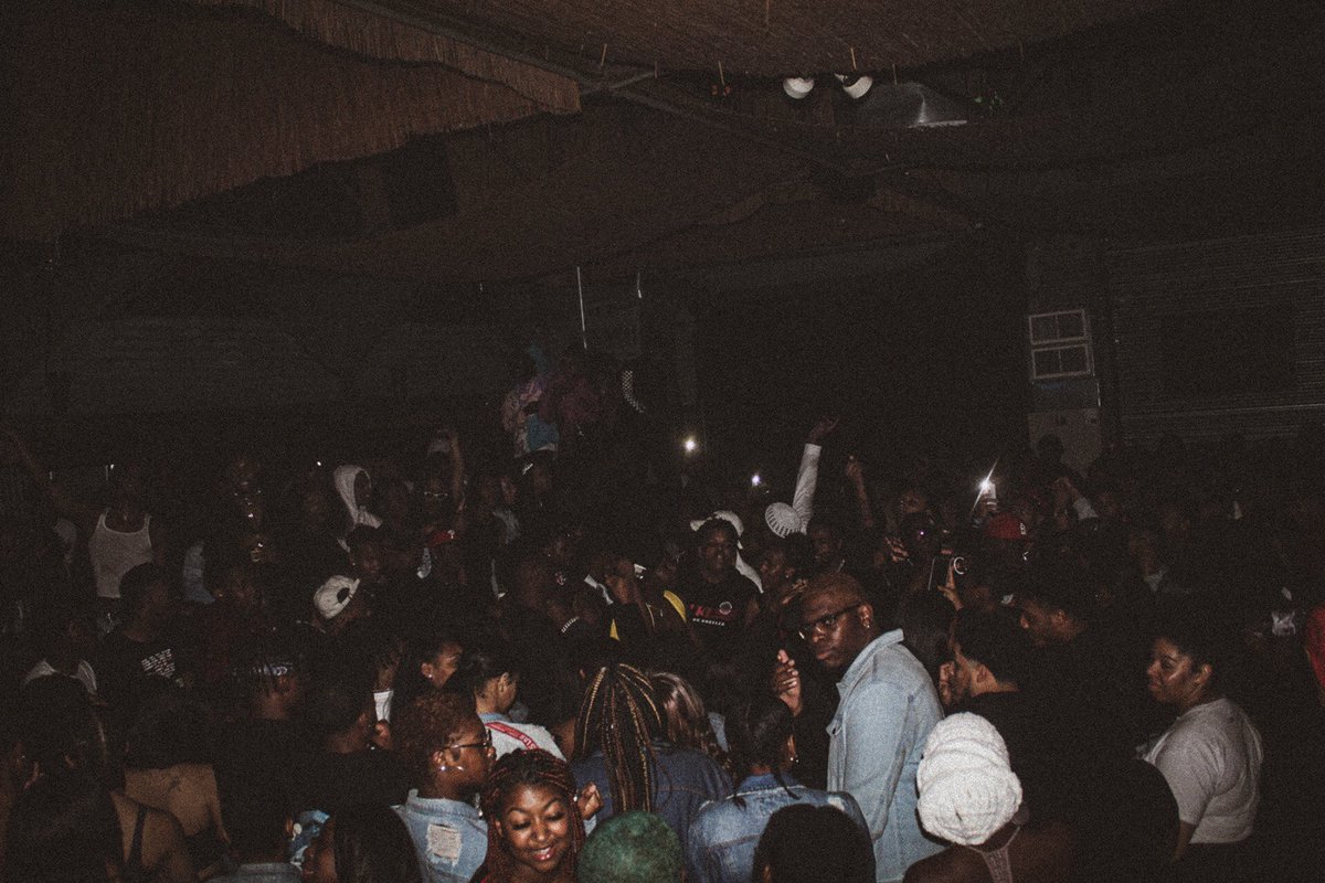 colormaee's tweet photo. #WelcomeToTheWave2 - August 15th 
Biggest Back To School Party Part 2

#BlackOut2 - August 29th
Biggest College All Black Affair Part 2

Hosted By #WTTW, #SU24 &amp; #LSU24
Free Till 10:30 With RSVP.

Tickets Dropping Soon.
Presented By @GuhDassHim 
The Palace - 2300 Scenic Hwy https://t.co/L3ASA1Eg91