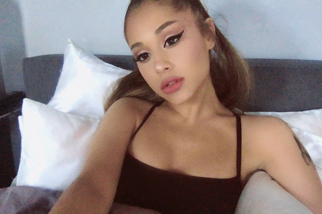 foreverqal's tweet photo. i think we can all agree that ariana grande https://t.co/khG3HEvDEt