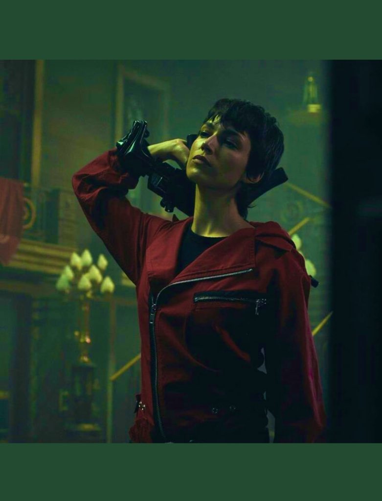 Vur şanlı silahınla gönül mülkü düzelsin; sen öldürüyorken de vururkende de güzelsin!#LaCasaDePapel4