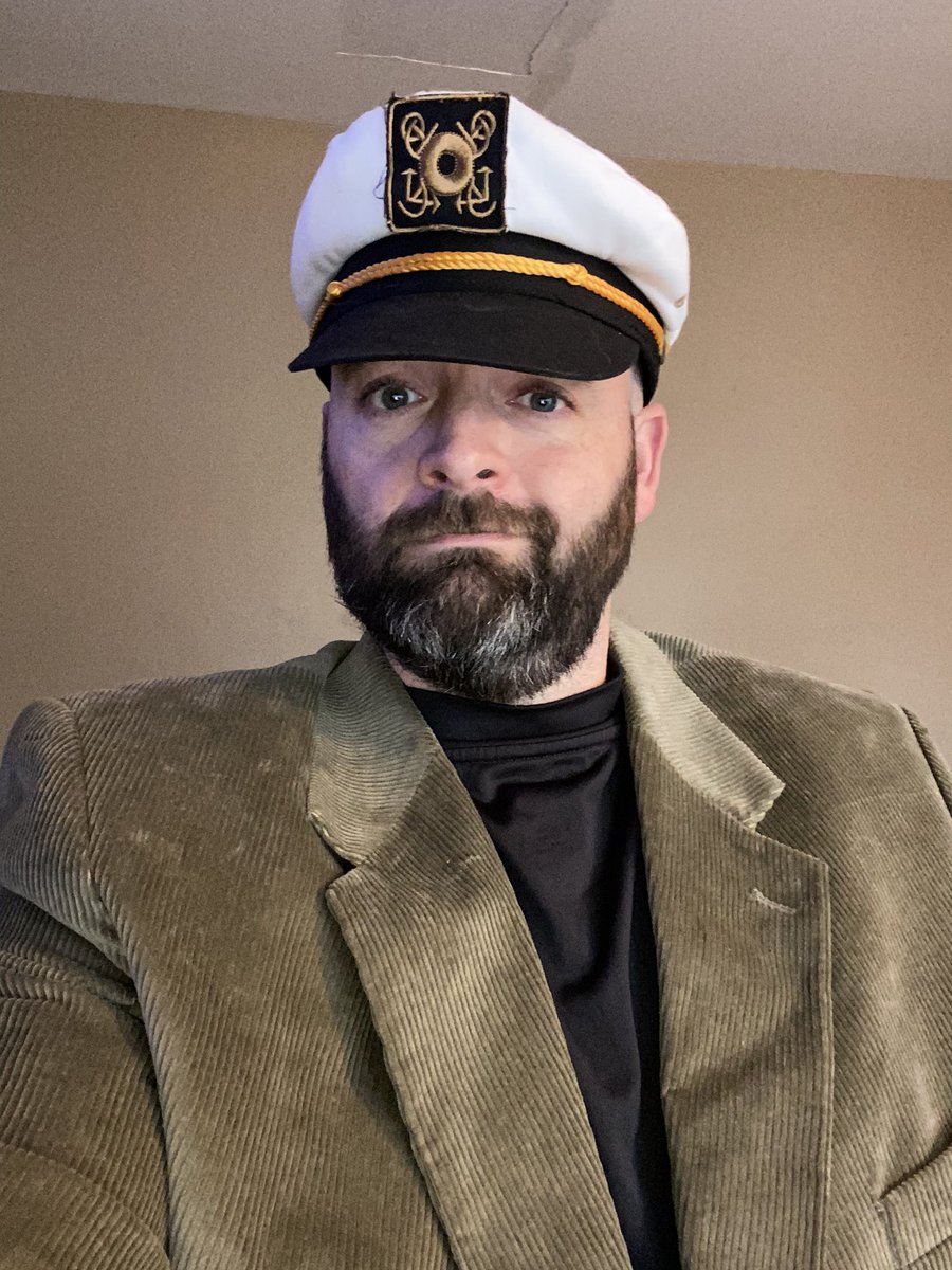 KCCommi's tweet photo. No matter how depressed; keep gettin’ dressed #BetterDaysAhead #captainquarantine https://t.co/lk4XqxMN9e