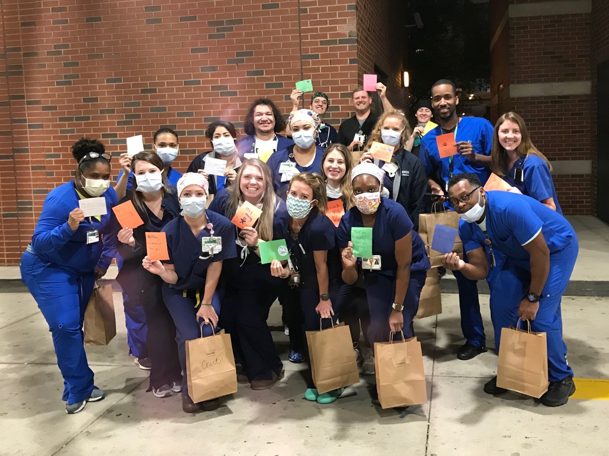FrontlineFoods's tweet photo. Thank you to our friends @bettolabham for feeding the frontline workers @uabmedicine! #frontlinefoods https://t.co/61Xw4pqRPz
