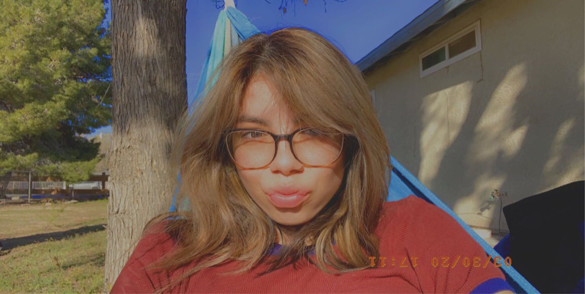 Lolagonzalezz1's tweet photo. Short and blonde, which means we’re thriving 🤩🤩 thanks Kaitlin https://t.co/uJZIgw5MOs