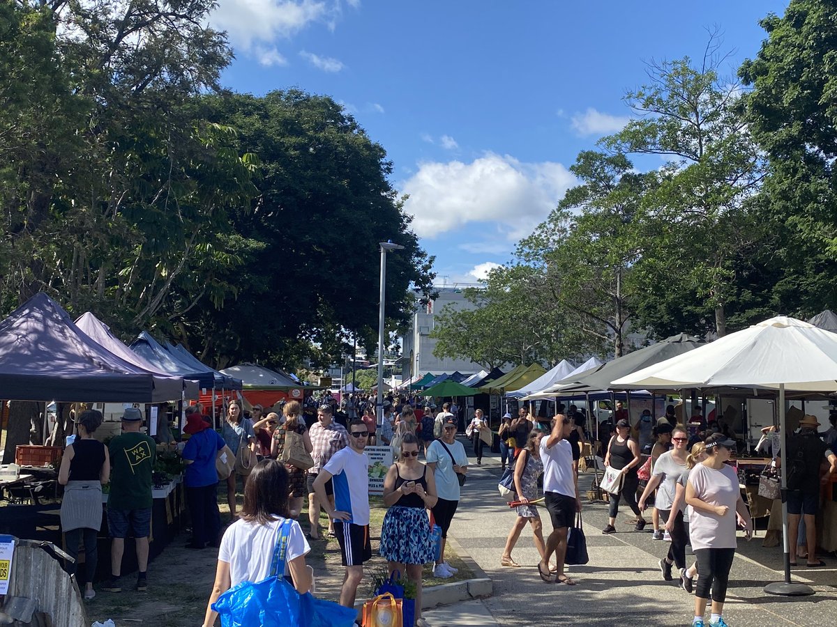 Powerhouse Markets, packed. The message still falling on some deaf ears.  @9NewsQueensland