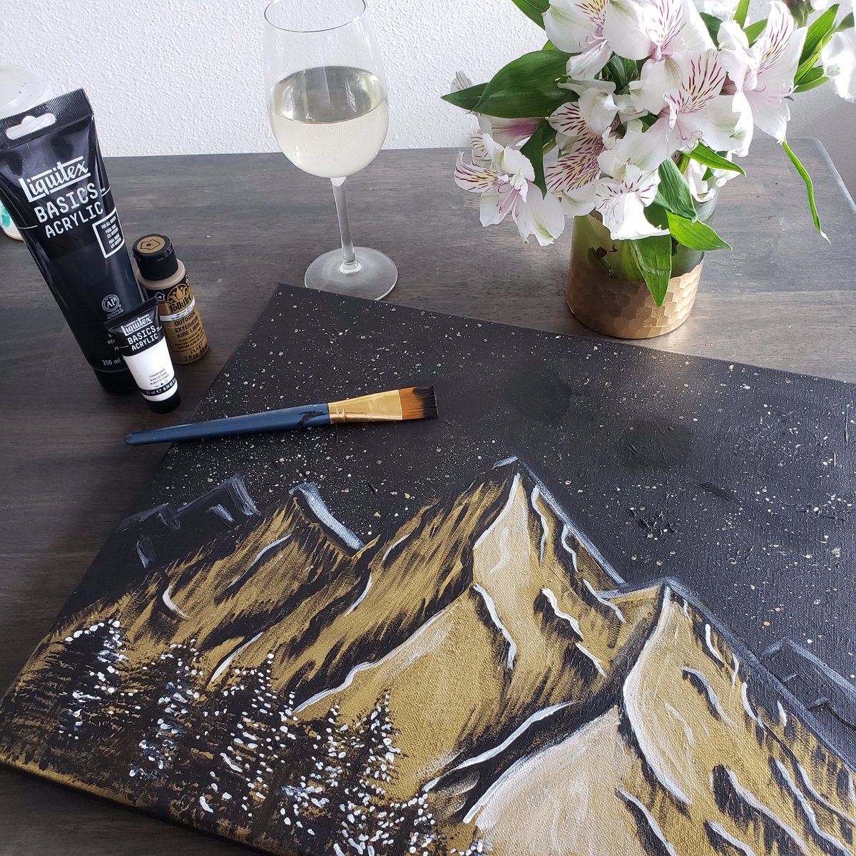 ekolivingpdx's tweet photo. Host a quarantine-friendly virtual paint and sip party this weekend! Follow us on Instagram to find out how. https://t.co/Ve2jikBlIu