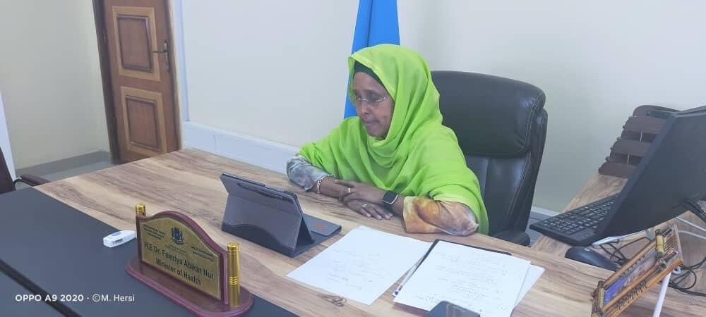 GOODIR_TV's tweet photo. Dawladda Soomaaliya ayaa sheegtay in ay xaqiijisay laba kiis oo cusub oo cudurka #Coronavirus ah.

Dawladdu waxay sheegtay in labada kiis ay kala yihiin qof muwaadin Soomaali ah iyo mid ajinabi ah. https://t.co/4G7gb8VG2U