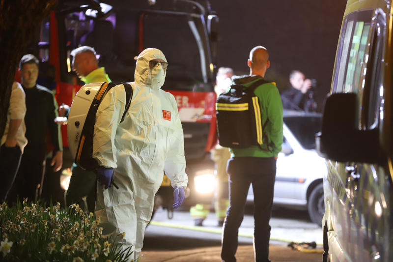 NU ONLINE: Hulpdiensten rukken massaal uit voor medische noodsituatie Oranjehof Pijnacker..