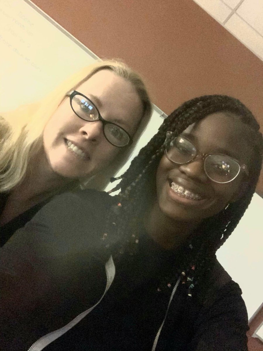 ValenciaTSIC's tweet photo. Today we want to recognize one of our mentors from @oakridgehs , K.Charles Phillips has been a mentor for almost a year and she has been a great supporter of her student Wide Jolicoeur.  We are so thankful for her support! #mentor #valenciacollege #horizonscholars @tsichildren https://t.co/o9Oqw0Qdmt